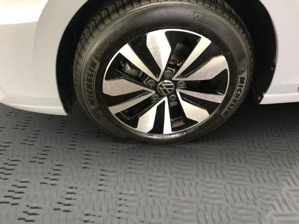 Volkswagen Golf VIII 1.5 eTSI DSG GOAL / SOFORT VERFÜGBAR !