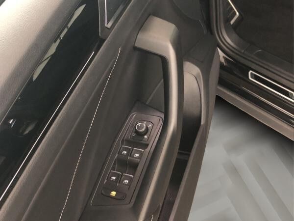 Volkswagen T-Roc 1.5 TSI DSG R Line / SOFORT VERFÜGBAR !