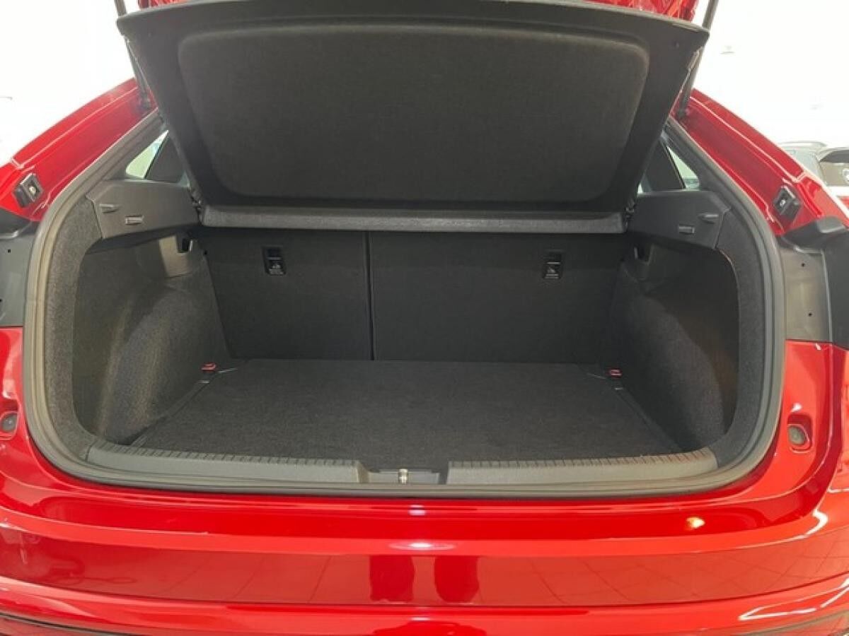 Volkswagen Taigo R-Line 1.0 TSI DSG - Dynamic Light Assist Navi LM DAB+ Digital Cockpit Pro Rear View SHZ MFL