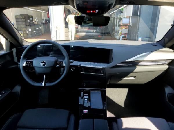 Opel Astra Electric GS SONDERAKTION 360Grad SHZ Lenkradhz Navi