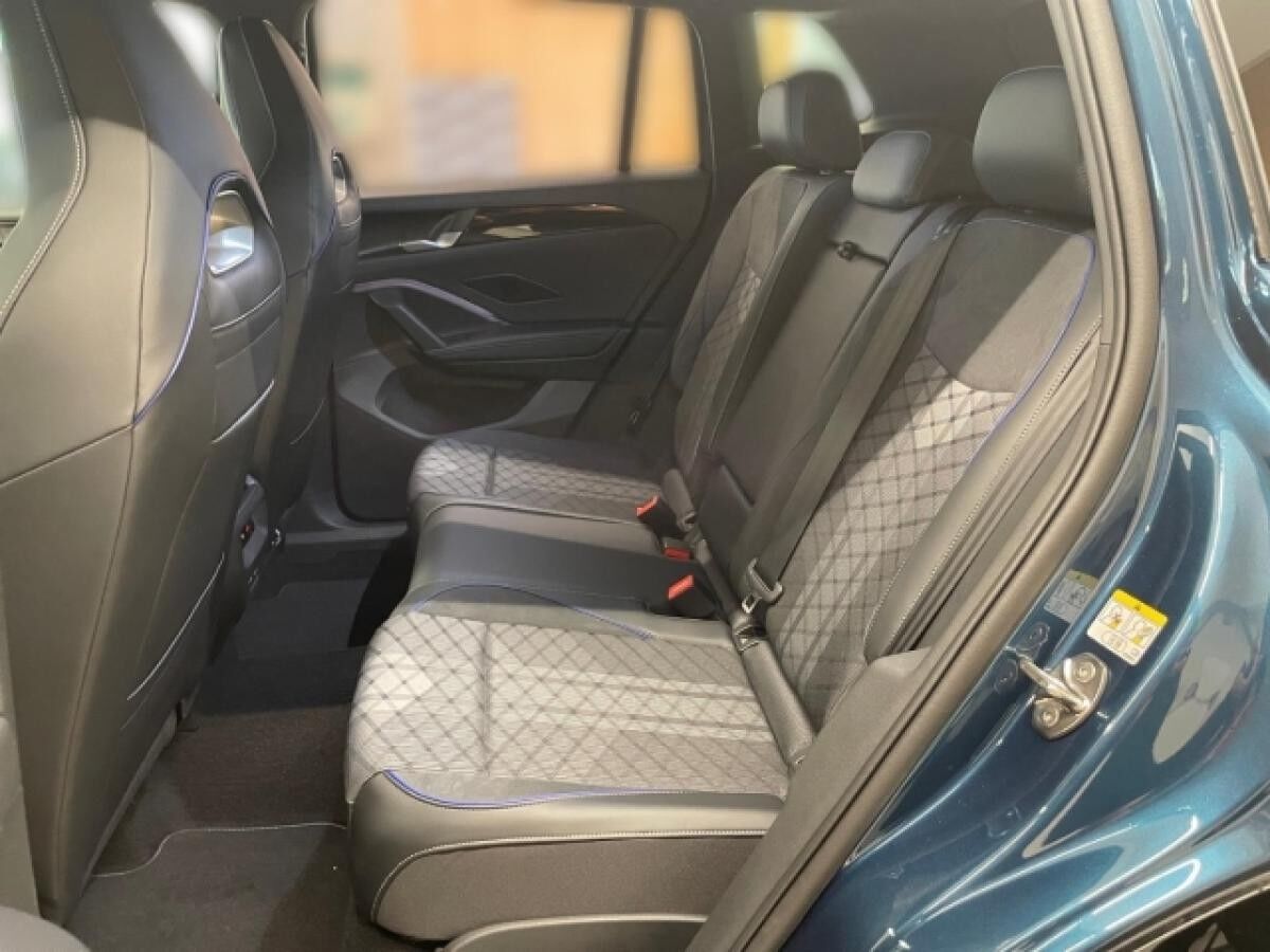 Volkswagen Tiguan R-Line 🏁 eHybrid 292 PS DSG | Vollausstattung | Plug-in-Hybrid | Winterräder inkl.