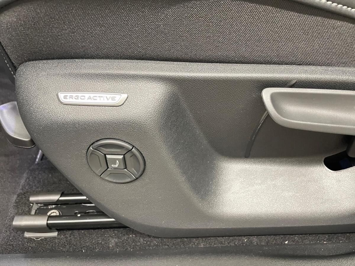 Volkswagen Tiguan R-Line 🏁 eHybrid 292 PS DSG | Vollausstattung | Plug-in-Hybrid | Winterräder inkl.