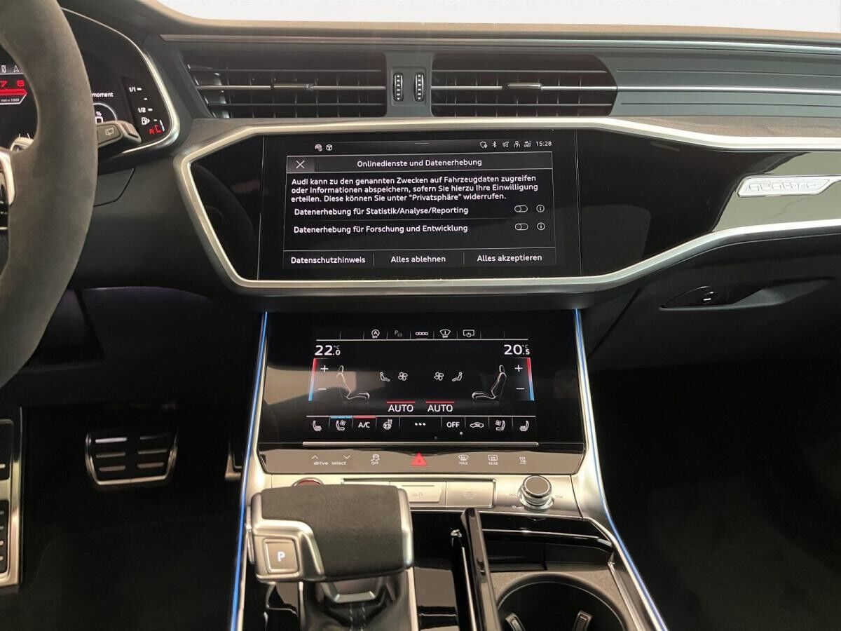 Audi RS6 Avant  performance in Navarrablau-Matt