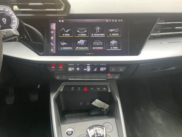 Audi A3 Limousine 35 TFSI S line AHK SONOS LED NAVI