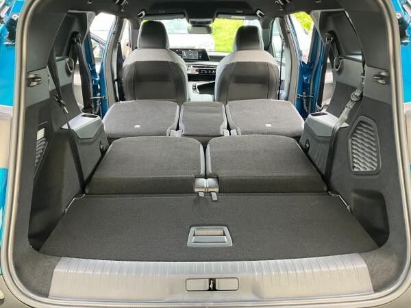 Peugeot 5008 Allure 1.2 Hybrid *LED*Shz*Klima*360°
