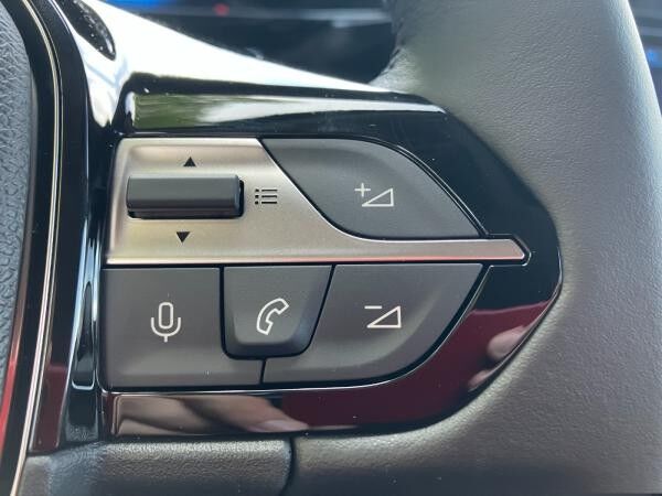 Peugeot 408 Allure 1.2 Hybrid ACC*LED*SHZ*Klima*360°