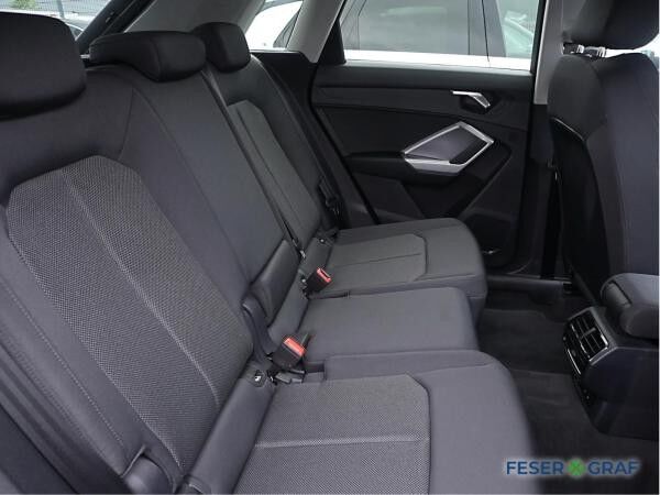 Audi Q3 advanced 35 TFSI S tronic AHK Navi ACC 19