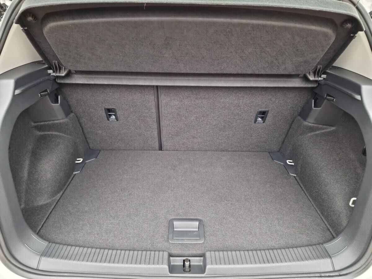 Volkswagen T-Cross 1.0 TSI Life KAM ACC PDC SHZ