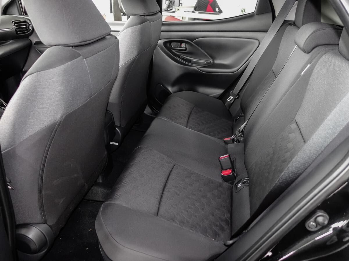 Toyota Yaris Hybrid Teamplayer +div.Farben+sofort *1,99%