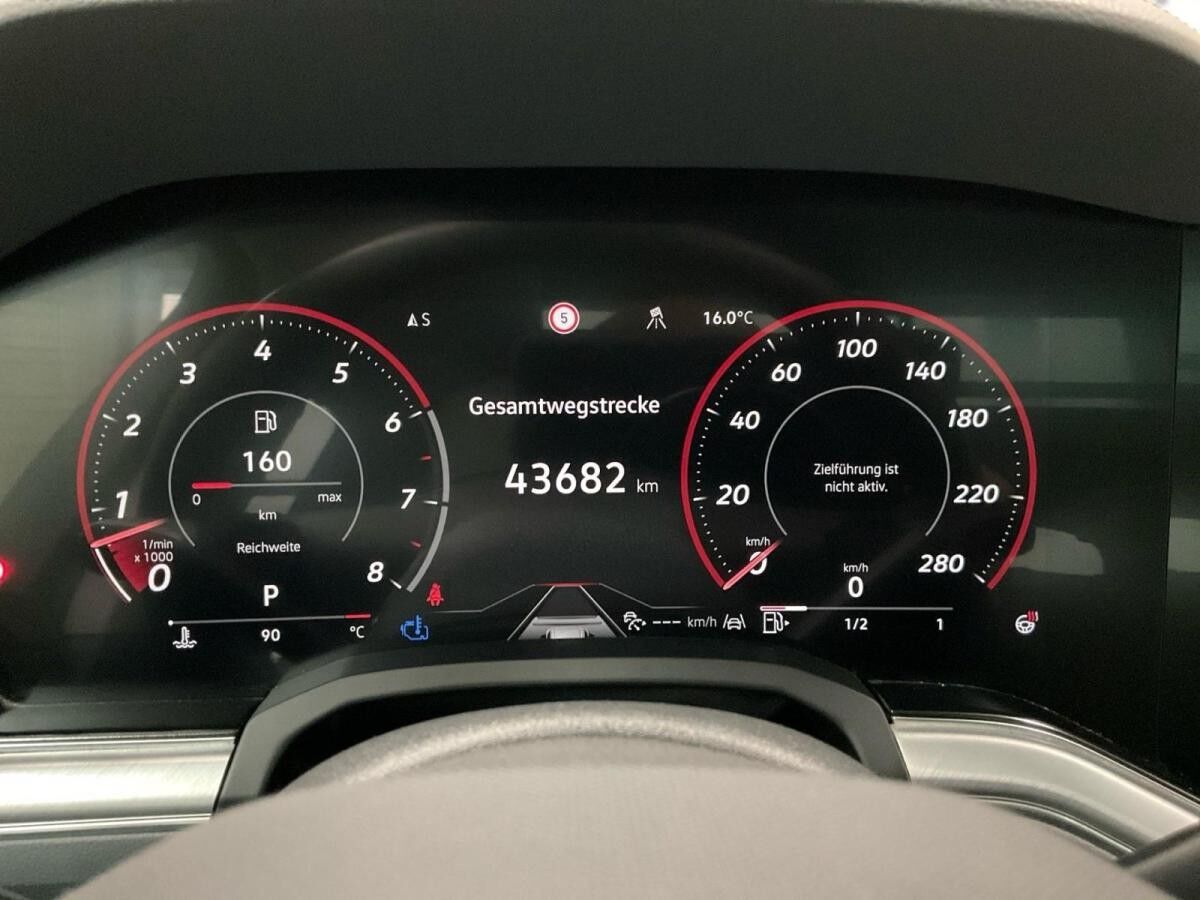 Volkswagen Touareg R-LINE BLACK 3.0TSI NP.109T STDHZG.PANO.AHK.LUFT.KAMERA.20 SITZ-KLIM