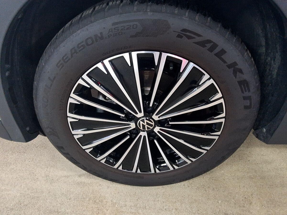 Volkswagen Tiguan 1.5 eTSI Life DSG AHK, LED -Scheinwerfer