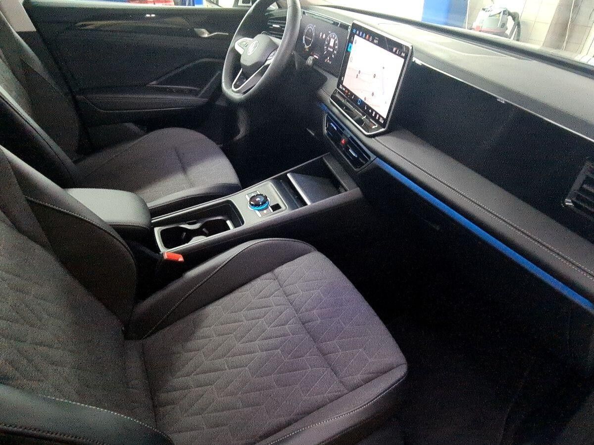 Volkswagen Tiguan 1.5 eTSI Life DSG AHK, LED -Scheinwerfer