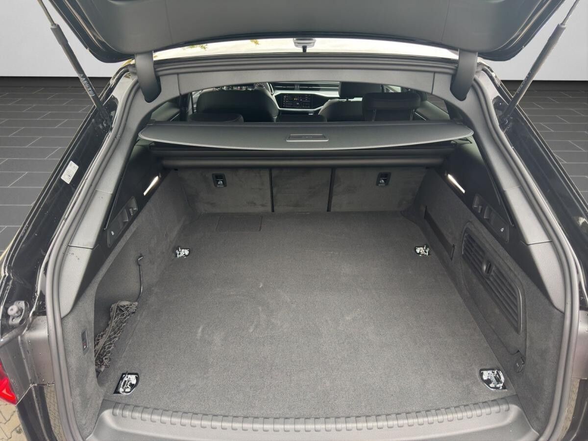 Audi A6 Avant S line 55 TFSI e quattro S tronic Audi A6 Avant S line 55 TFSI e quattro S tronic