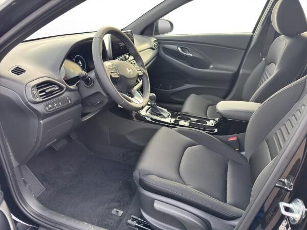 Hyundai i30 Kombi Advantage Privat & Gewerbe  100PS Automatik Navi, Klima, dig. Cockpit sofort verfügbar