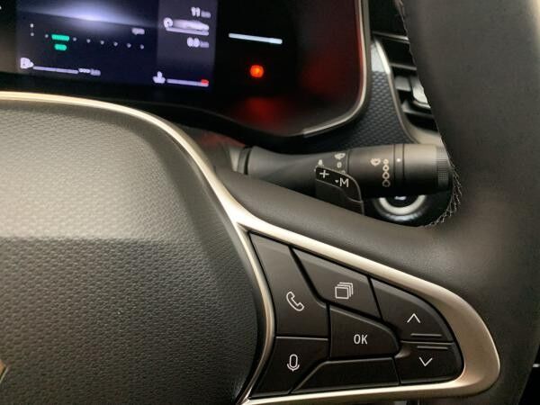 Renault Arkana EVOLUTION MILD HYBRID 140 EDC 💥DEAL💥 Ganzjahresreifen+Carplay+AndroidAuto