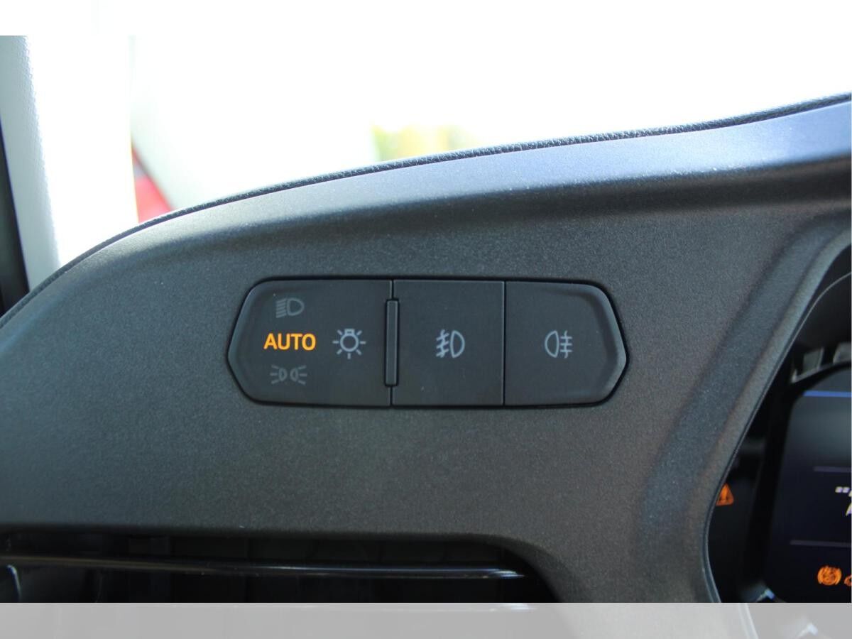 Ford Transit Connect Trend L1 Kasten AHK|FAHRER ASSI PK|KLIMA|TEMPOMAT|NAVIGATION|