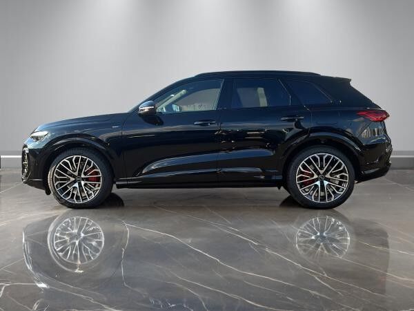 Audi Q5 e-hybrid quattro 270 kW S-line S tronic PANO  +TECH PRO + AHK + MEMORY +