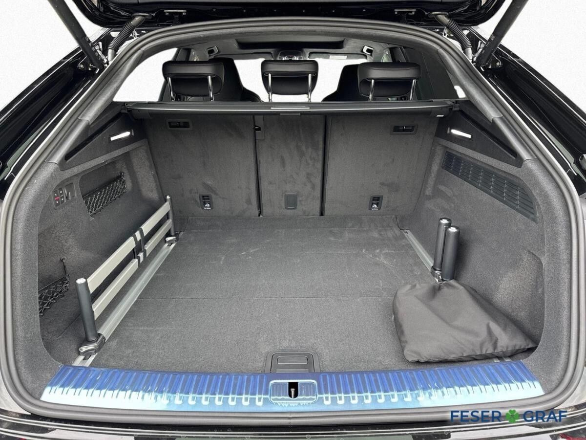 Audi RS Q8 performance AHK Pano 305 OLED HUD Keramik