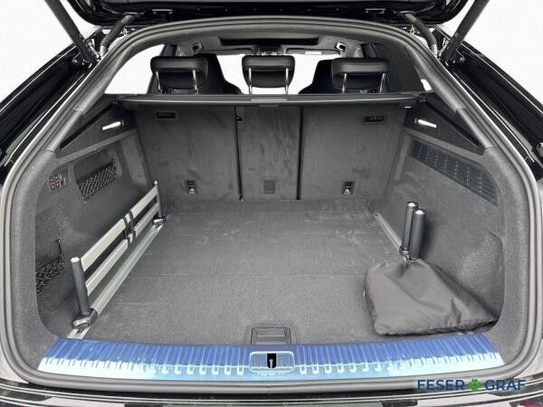 Audi RS Q8 SUV performance tiptronic