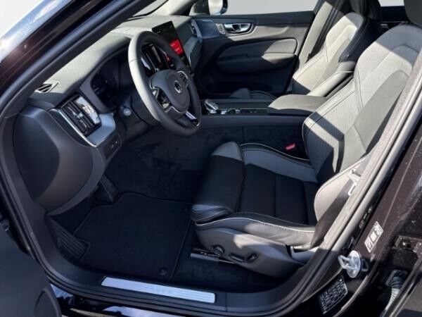 Volvo XC60 T8 Plug-in Hybrid AWD Plus Black Edition *sofort verfügbar*