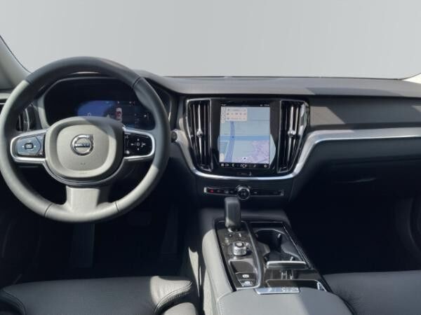 Volvo V60 T8 Plug-in Hybrid AWD *sofort verfügbar!!*