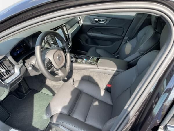 Volvo V60 T8 Plug-in Hybrid AWD *sofort verfügbar!!*