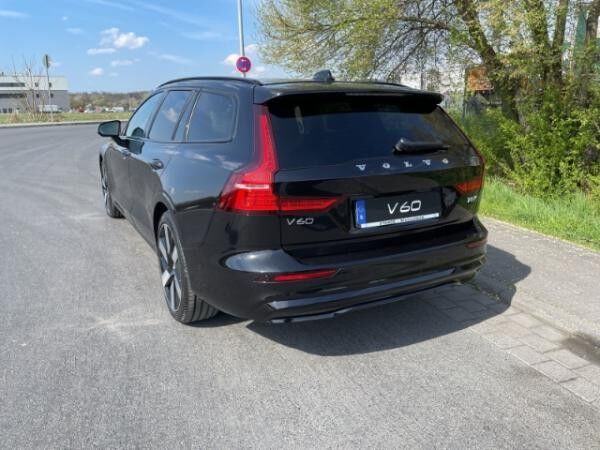 Volvo V60 T8 Plug-in Hybrid AWD *sofort verfügbar!!*