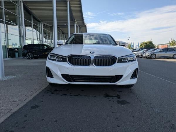 BMW 318 i Lim. 27% Rabatt +1000€ Nachlass auf Winterkompletträder - SCHNELL SEIN!!!