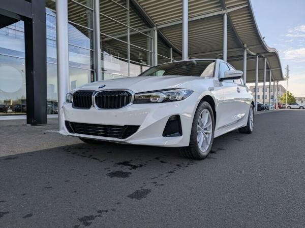 BMW 318 i Lim. 27% Rabatt +1000€ Nachlass auf Winterkompletträder - SCHNELL SEIN!!