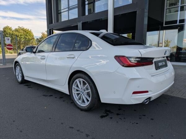 BMW 318 i Lim. 27% Rabatt +1000€ Nachlass auf Winterkompletträder - SCHNELL SEIN!!