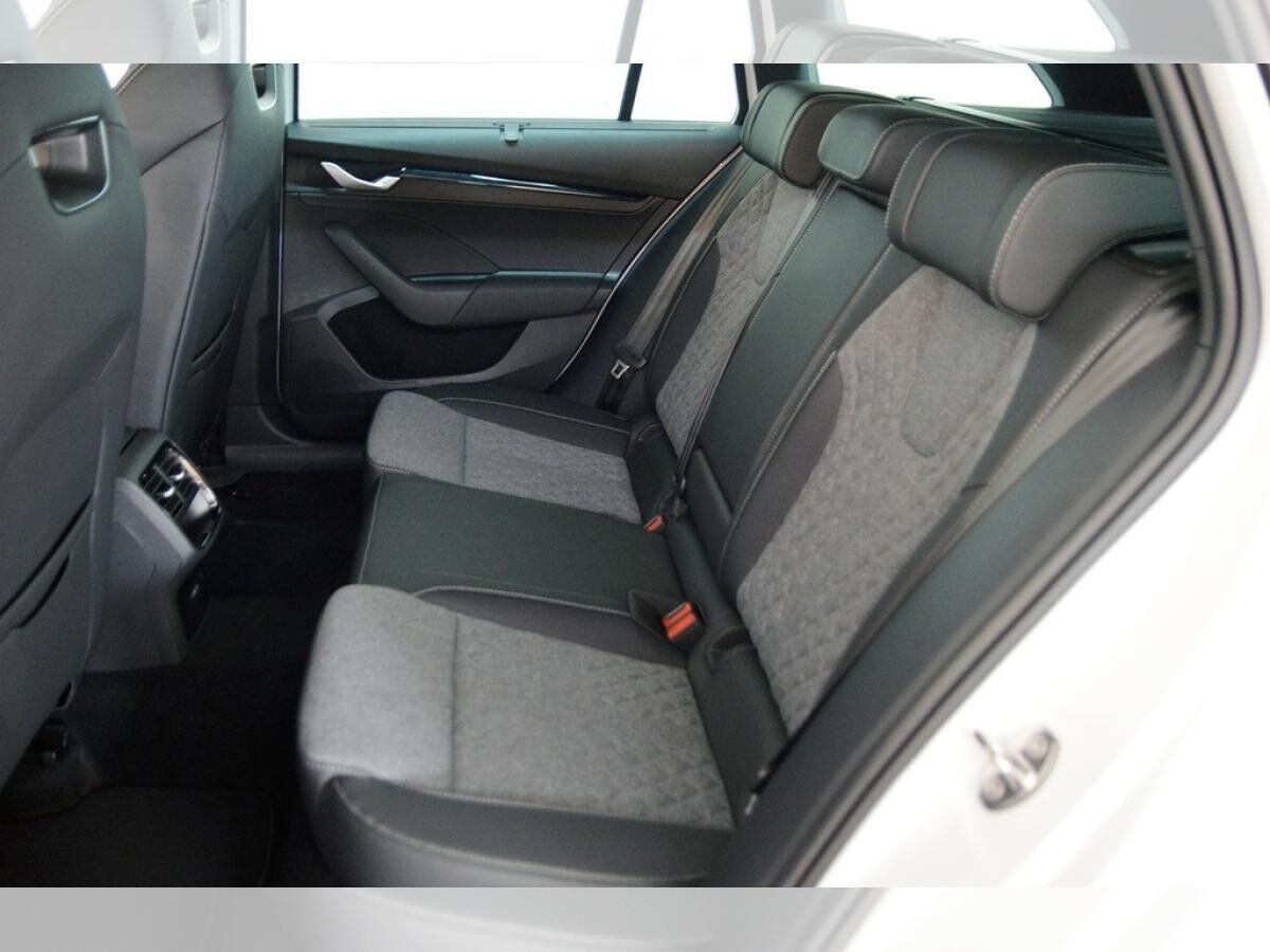 Skoda Octavia Combi 1.5 TSI mHEV DSG - Sportline