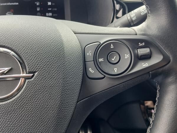 Opel Corsa F 1.2T Lenkradheizung,Parkpilot,Alcantara