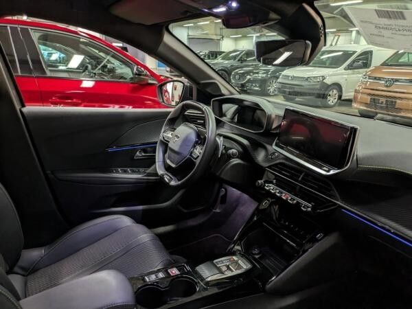 Peugeot 208 1.2 Tempomat,Rückfahrkamera,Parkpilot