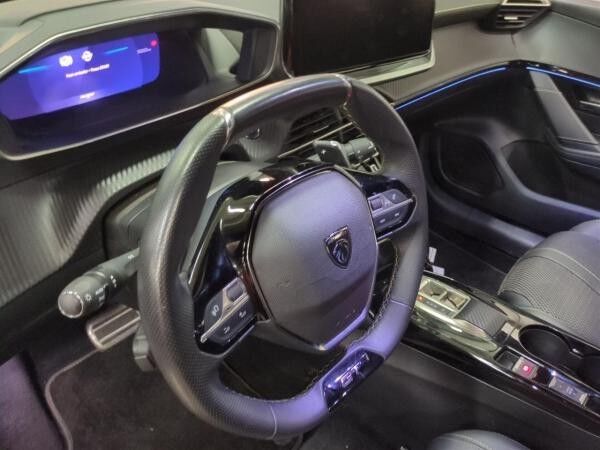 Peugeot 208 1.2 Tempomat,Rückfahrkamera,Parkpilot