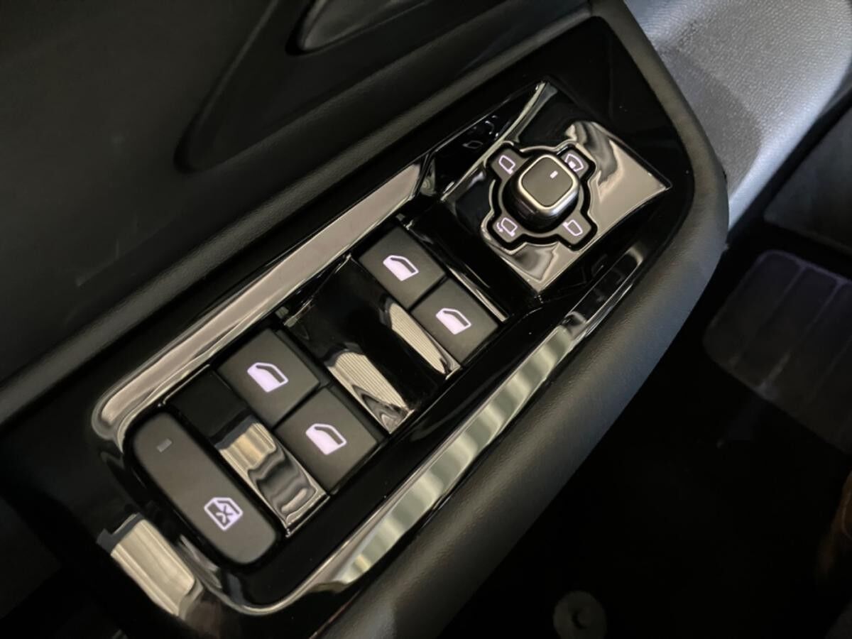 Citroën C5 X 1.2 PureTech WirelessChar,Navi,HeadUpDisplay