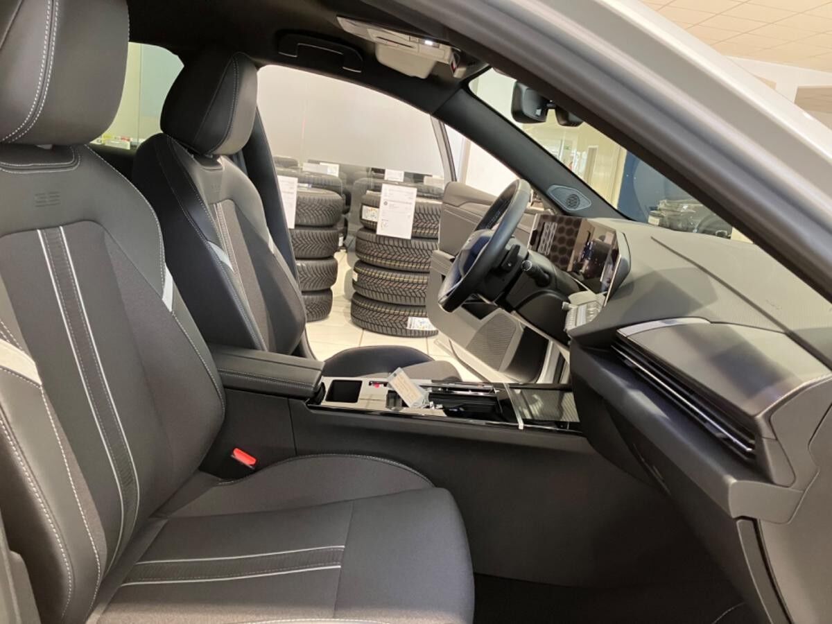 Opel Astra L ST 1.2T Navi,Parkpilot,Tempomat,RückfahrK