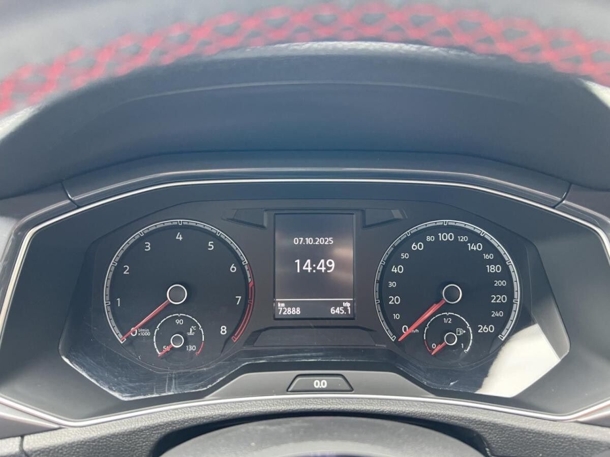 Volkswagen T-Roc 1.5 TSI Sport ACC+RFK+PDC+SHZ+LED+MFL Volkswagen T-Roc 1.5 TSI Sport ACC+RFK+PDC+SHZ+LED+MFL