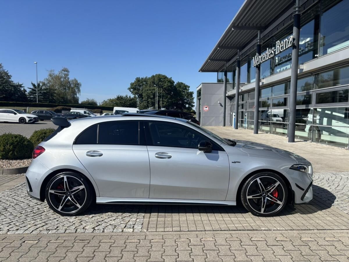 Mercedes-Benz A 35 AMG A -Klasse (BM 177) Mercedes-Benz A 35 AMG A -Klasse (BM 177)