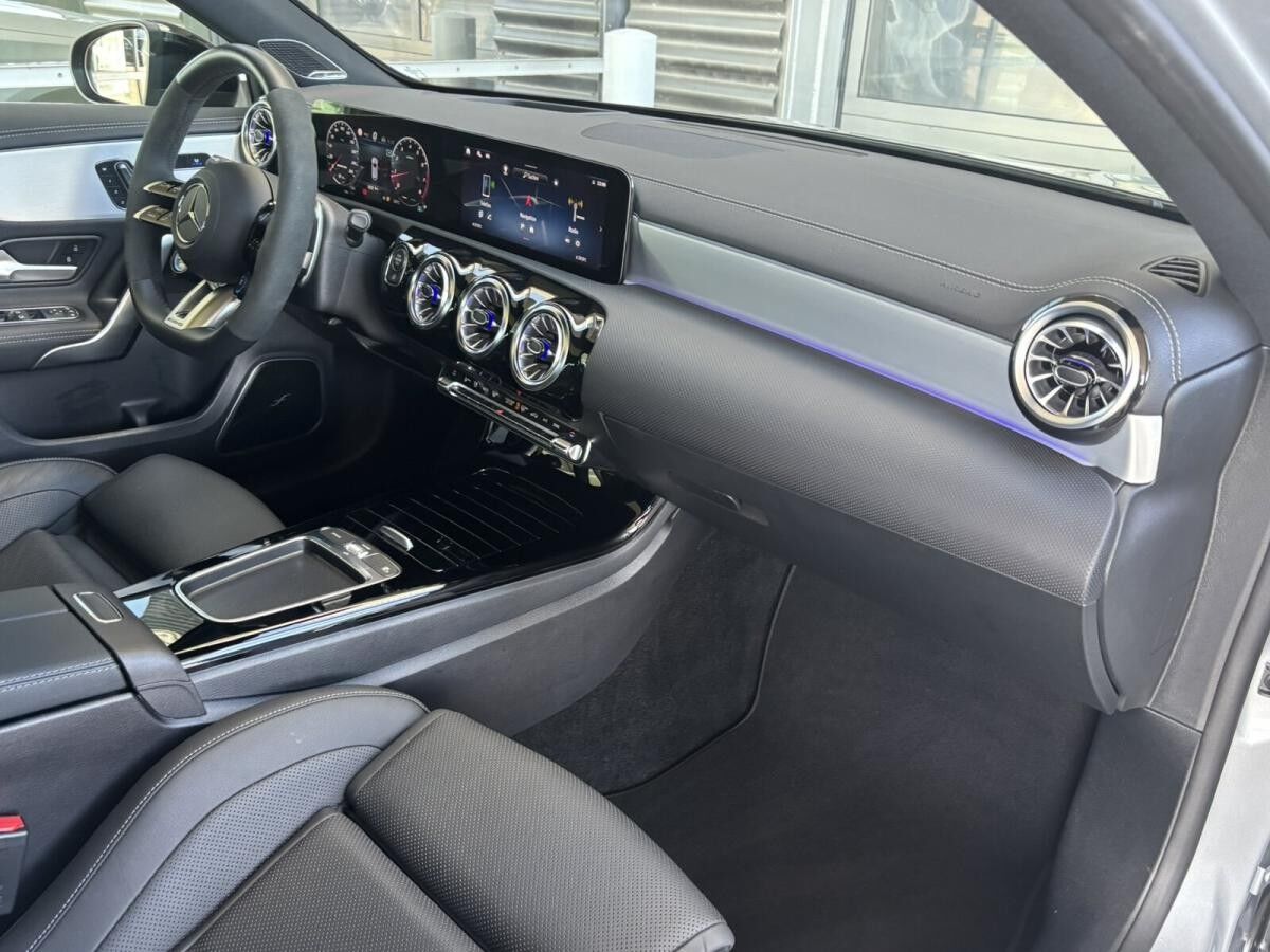 Mercedes-Benz A 35 AMG A -Klasse (BM 177) Mercedes-Benz A 35 AMG A -Klasse (BM 177)