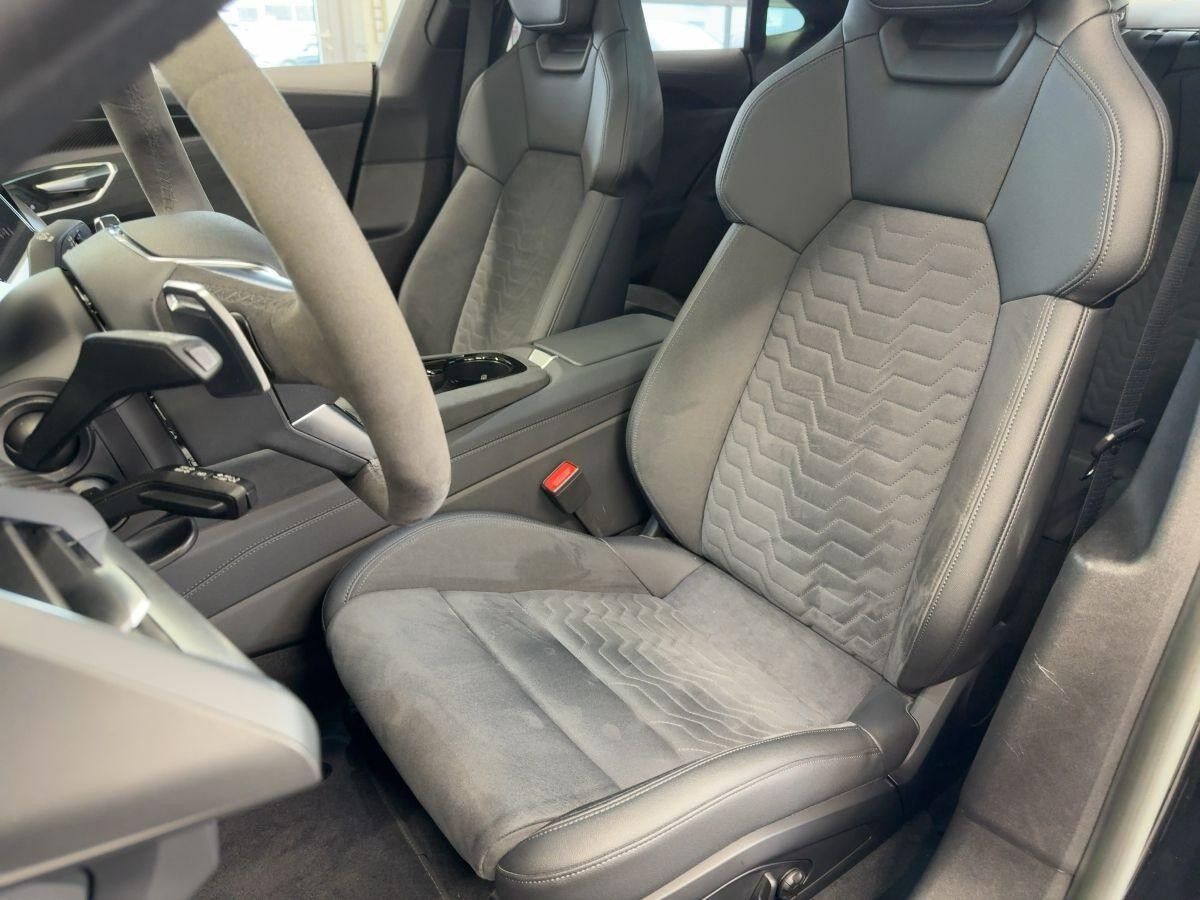 Audi e-tron GT quattro Matrix B&O Pano Luft Kamera