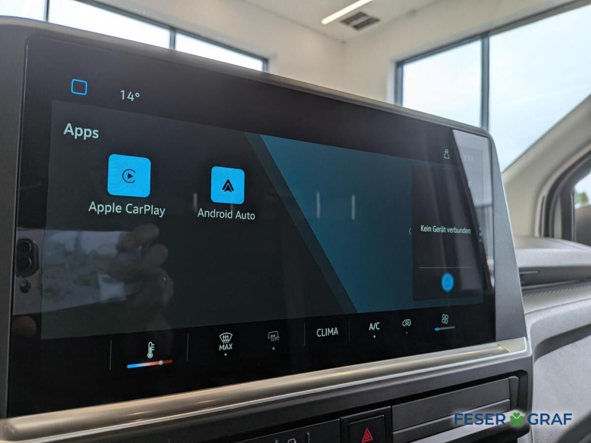 Volkswagen Transporter T7 2,0 l TDI Kasten GJR AHK Holzbode