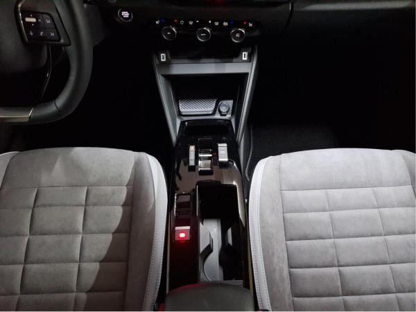 Citroën C4 1.2 145 Max ACC+LED+Navi+SHZ+2xKlima+Kam.+LM