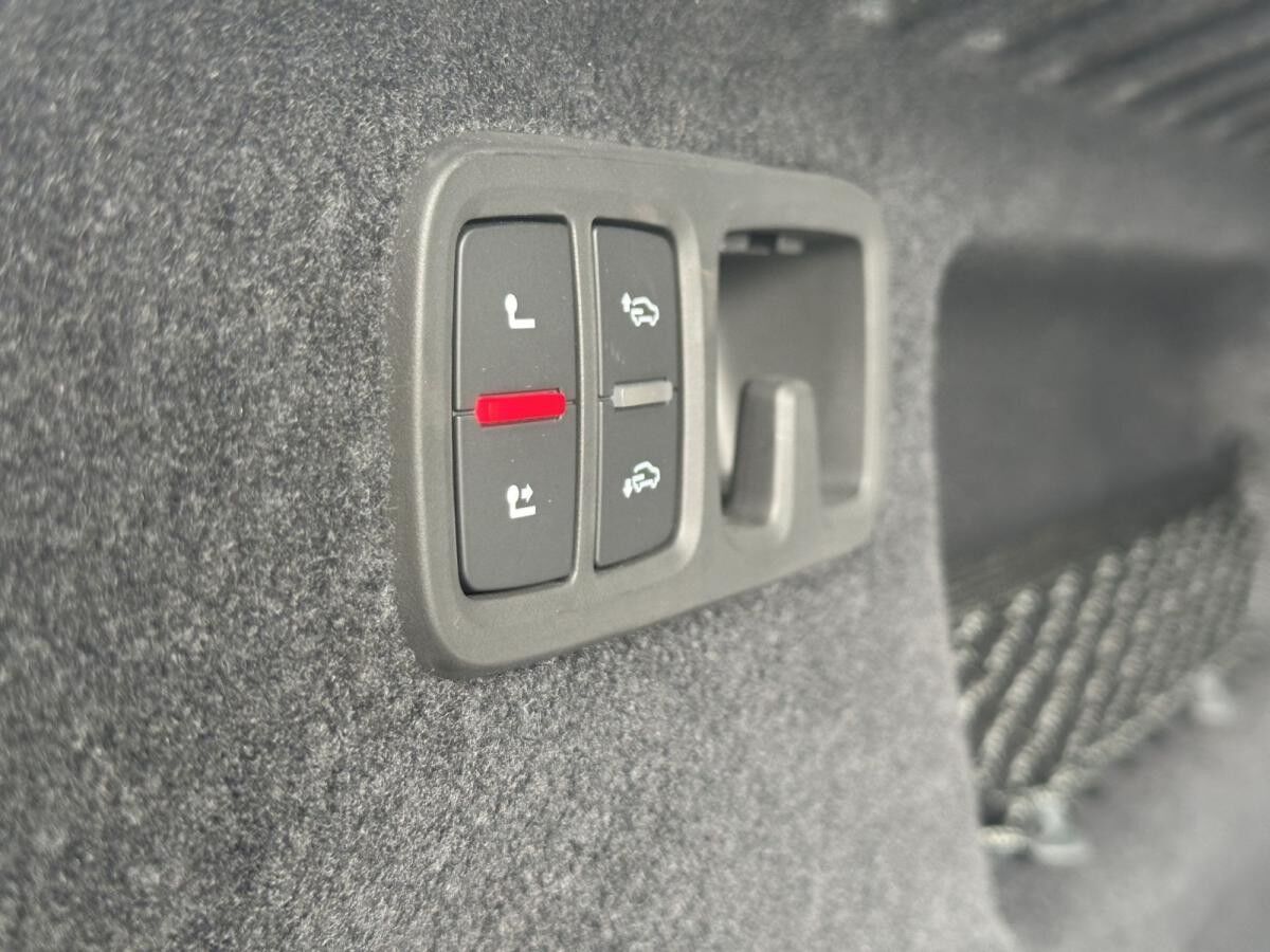 Audi Q8 45 TDI quattro tiptronic Matrix-LED ACC Navi AHK adaptive air suspension Virtual Cockpit