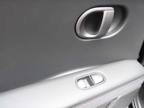 Hyundai IONIQ 5 77,4 kWh 4WD UNIQ + Park-Paket