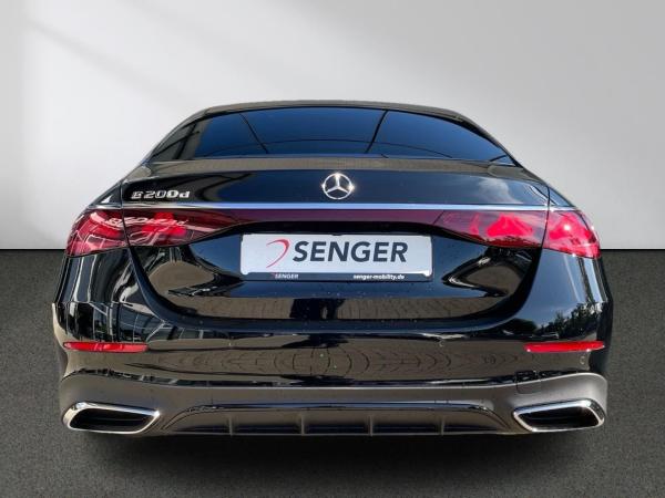 Mercedes-Benz E 200 d AMG DigitalLight Panorama Distronic AHK
