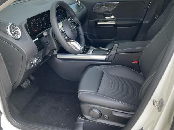 Mercedes-Benz GLA 200 Progressive Multibeam-LED 360°Kamera AHK