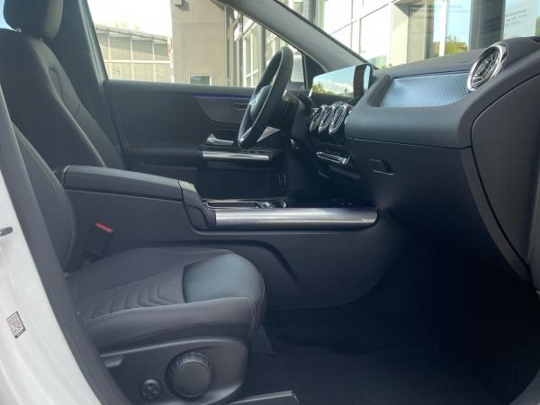 Mercedes-Benz GLA 200 Progressive Multibeam-LED 360°Kamera AHK