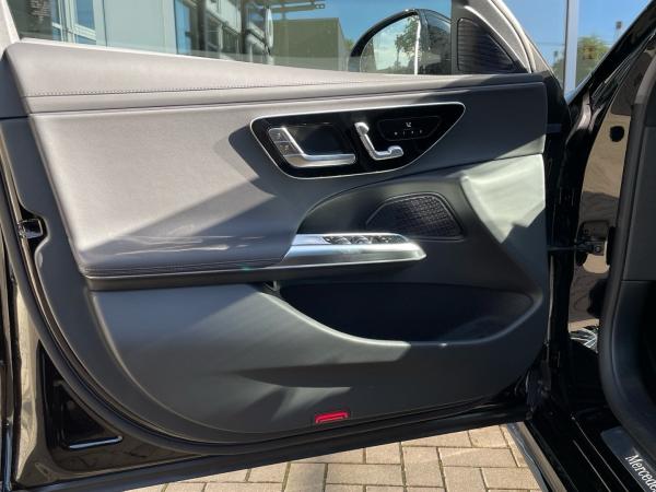 Mercedes-Benz E 200 d AMG DigitalLight Panorama Distronic AHK