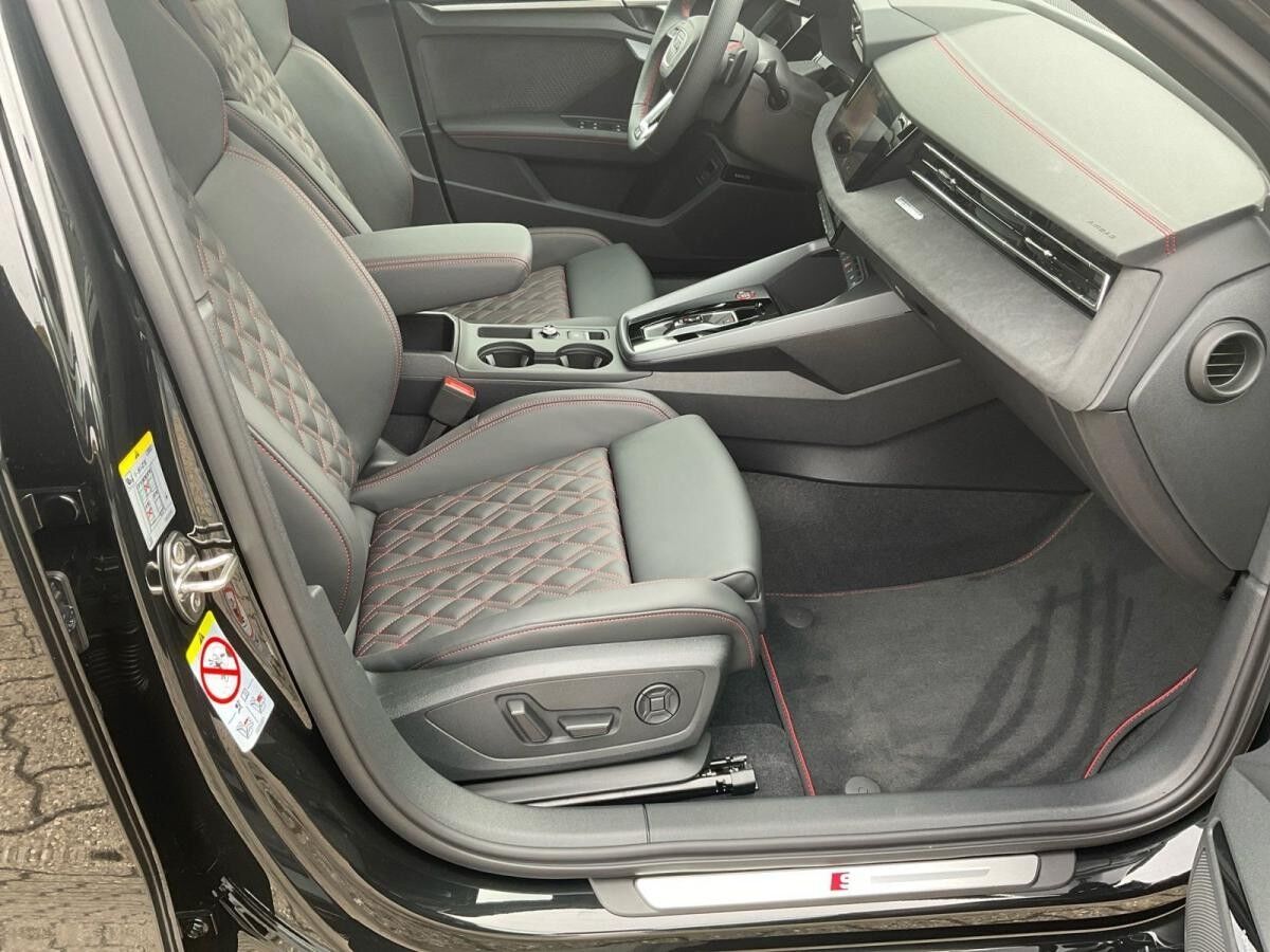 Audi S3 Sportback TFSI AKRA MATRIX PANO SONOS HUD