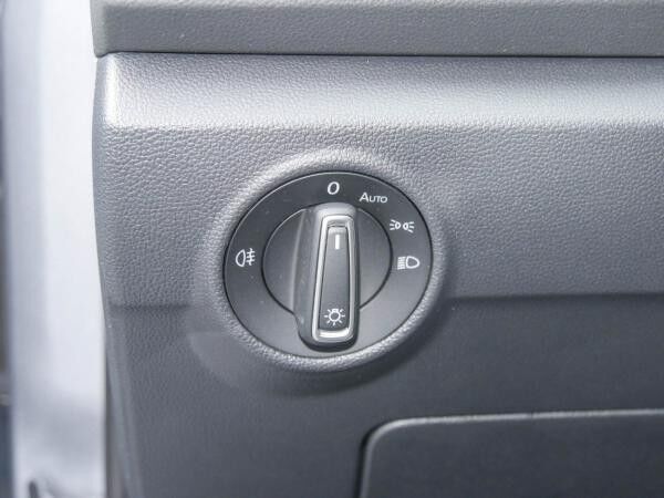 Volkswagen T-Roc MOVE 1.0 TSI Anschlussgarantie Standheizung Navi LED SHZ